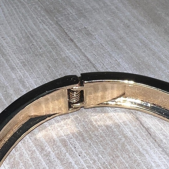 Orange “nailhead” bracelet - Picture 4 of 4